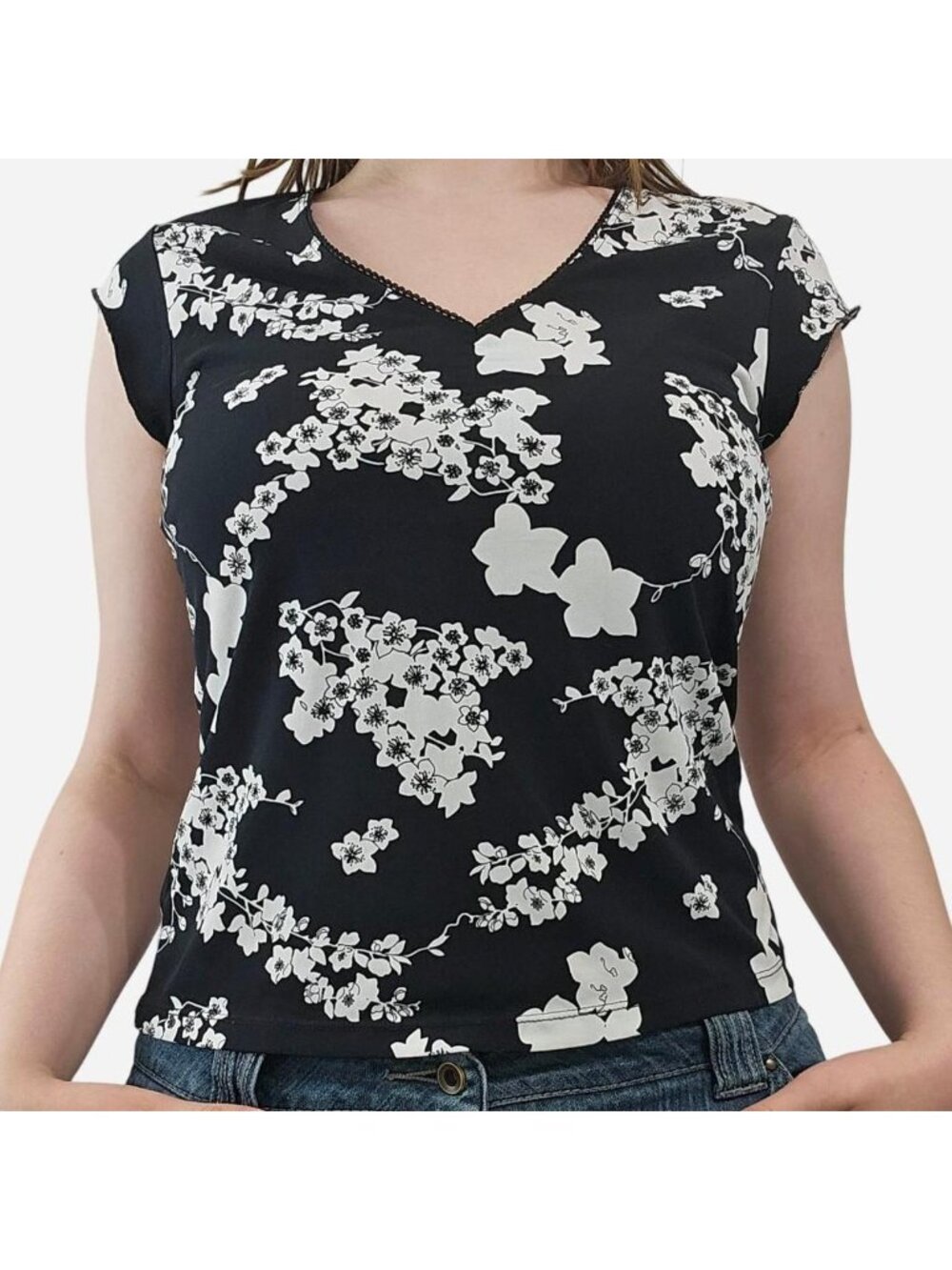 Floral Lace Y2K Aesthetic Black White Blouse Size M